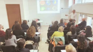 Scopri di più sull'articolo Scuole A.R.O.N: un percorso formativo per una nuova visione del benessere